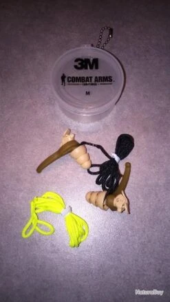 20 PAIRES DE BOUCHONS ANTI BRUITS De Marque 3M (neufs) Lot De X20 Paires Combat Arms 4.1 New -3M Soldes Boutique 00004 20 PAIRES DE BOUCHONS ANTI BRUITS marque 3M neufs lot x20 paires combat arms 4 1 new